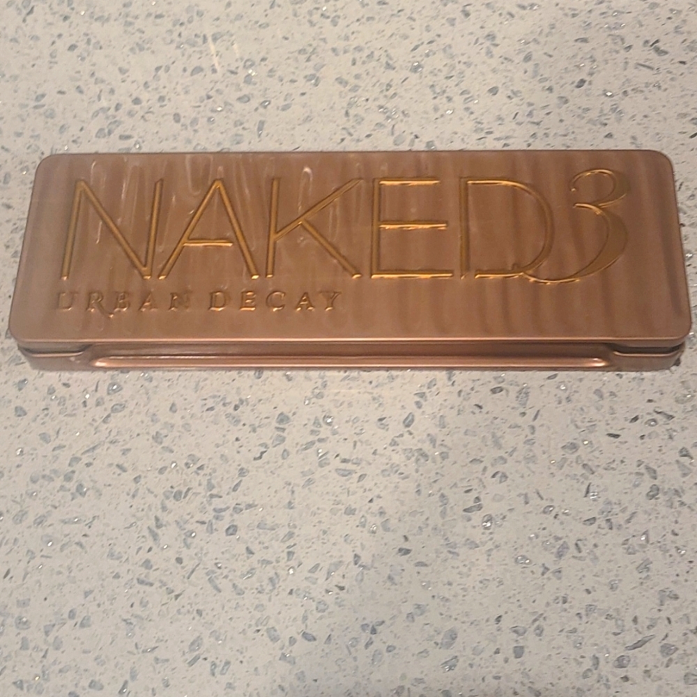 URBAN DECAY NAKED 3